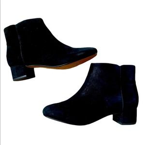 Clarks Black Velvet Ankle Boots Women's Size 6.5